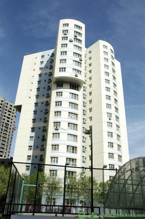南門國(guó)際城F1高層住宅樓（新疆建筑工程天山獎(jiǎng)、江蘇省省外“揚(yáng)子杯”）